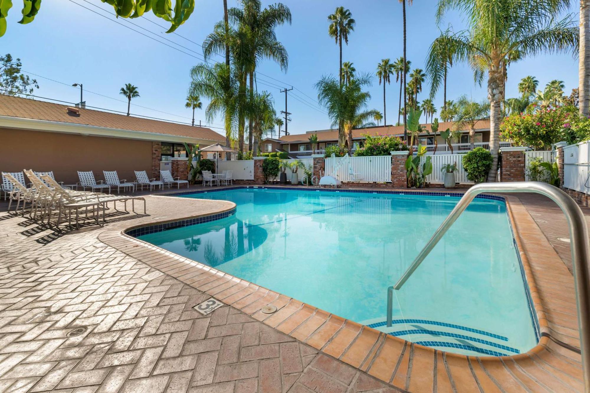 Best Western Plus Carriage Inn Los Angeles Exteriér fotografie