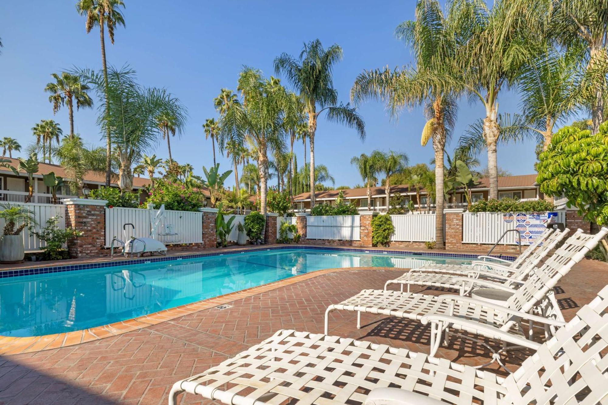 Best Western Plus Carriage Inn Los Angeles Exteriér fotografie